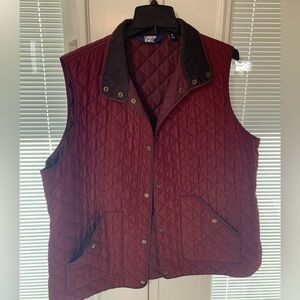 Women’s Lands’ End Quilted Vest in Burgundy. Size XL. Only worn once!